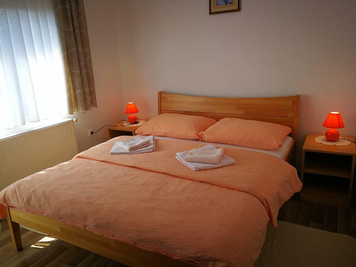 Apartman Marija Brajdic Rakovica Exteriör bild