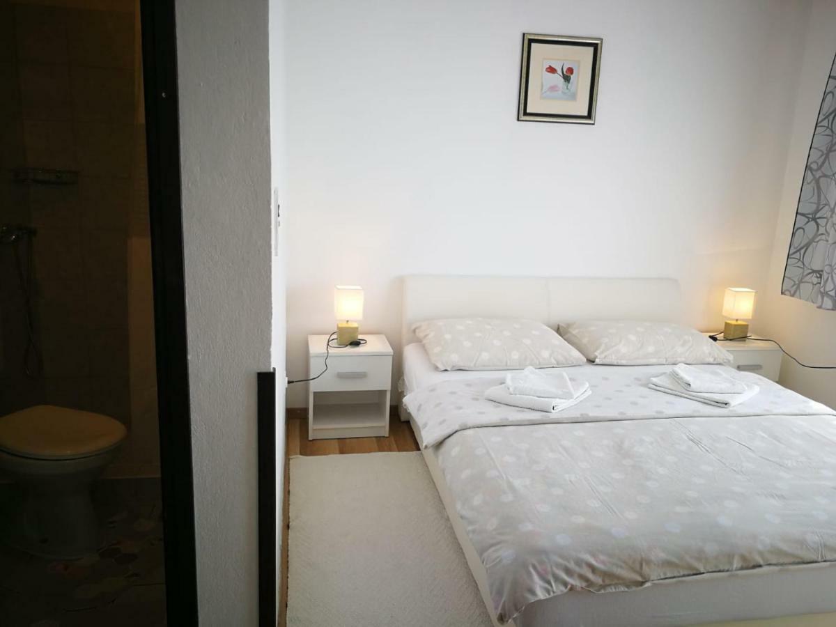 Apartman Marija Brajdic Rakovica Exteriör bild